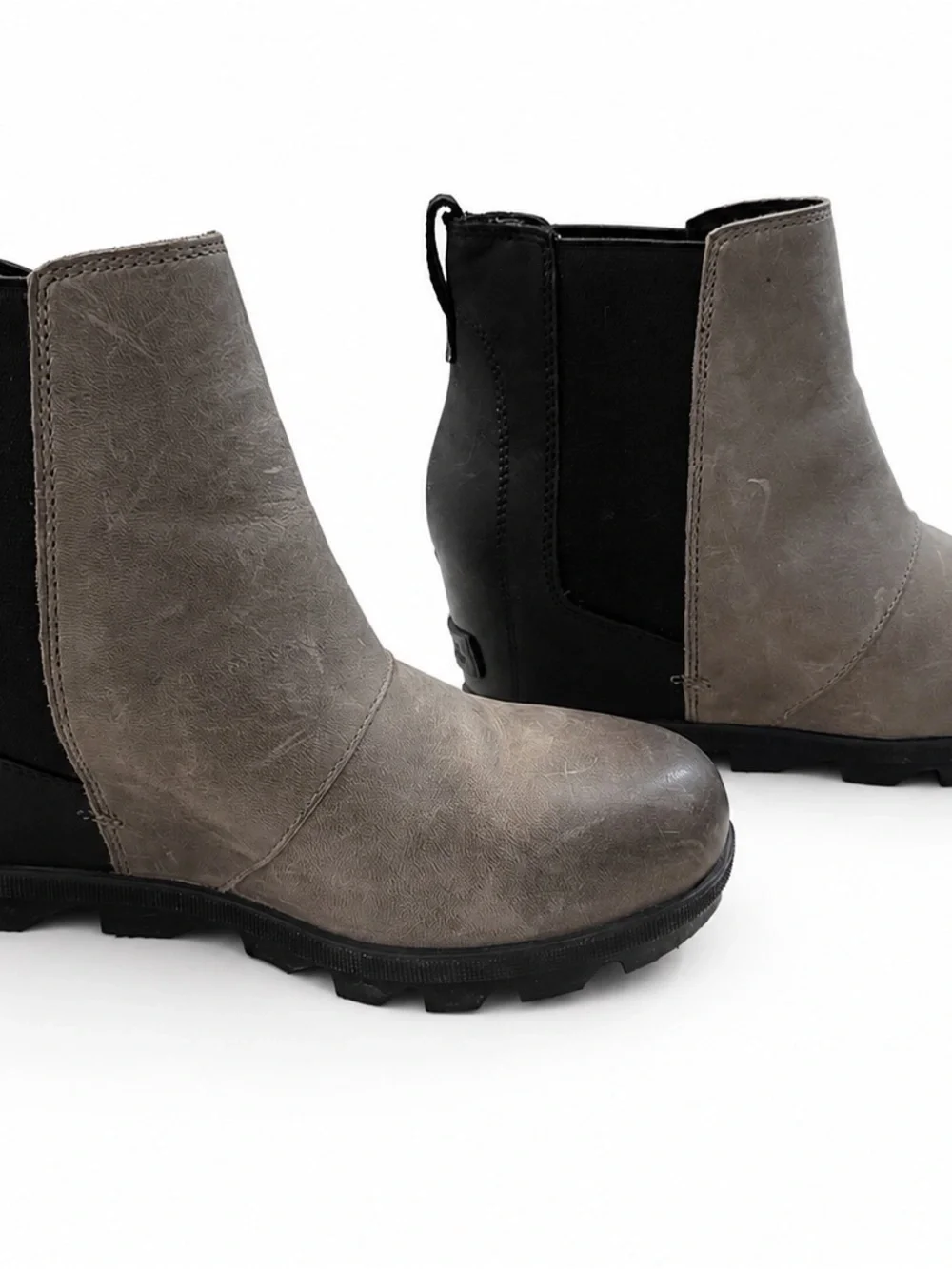 Sorel Two-Tone Chelsea Ankle Boot in Gray and Black